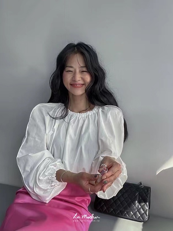 寬領抽繩澎澎袖上衣